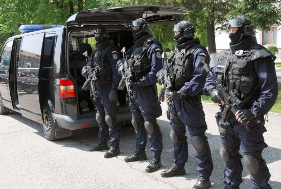 7 indicii că fiul tău ar putea ajunge jandarm