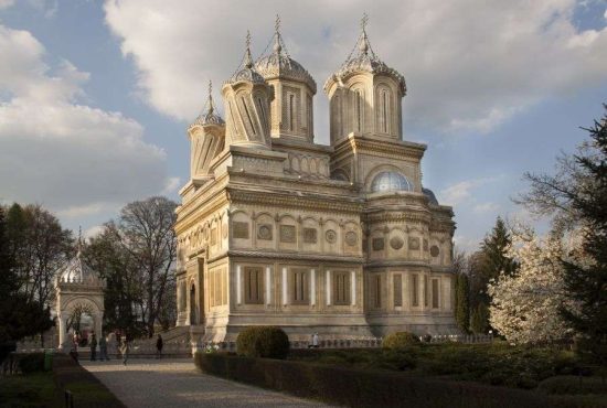 7 lucruri despre termoizolarea Mănăstirii Curtea de Argeş
