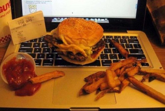 7 lucruri pe care să le comanzi de la fast-food când vrei să slăbești
