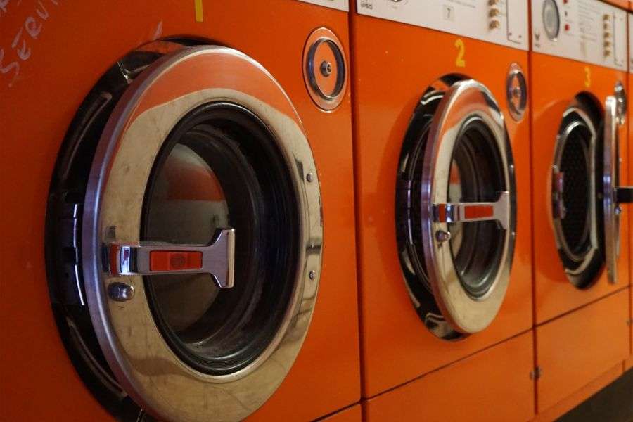 7 alte lucruri decât haine pe care le poți băga în mașina de spălat