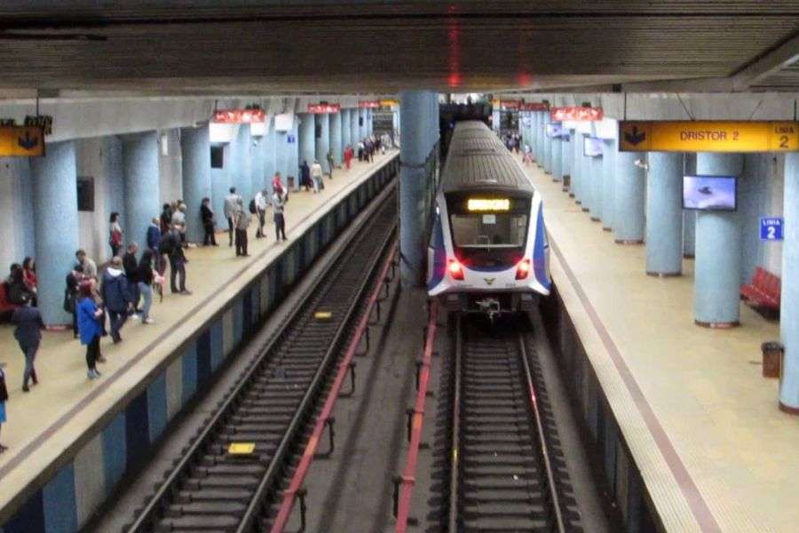 7 explicații pentru care scârțâie vagoanele la metrou când te apropii de Gara de Nord