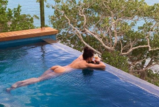 Top 7 funduleţe obraznice ale vedetelor