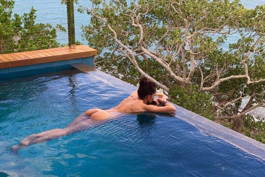 Top 7 funduleţe obraznice ale vedetelor