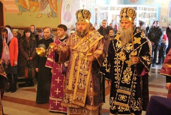 7 mitropoliți români și puterile lor