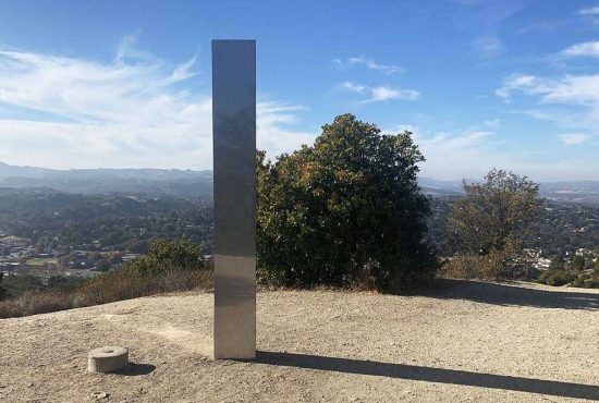 7 monoliţi misterioşi apăruţi în ultimele zile