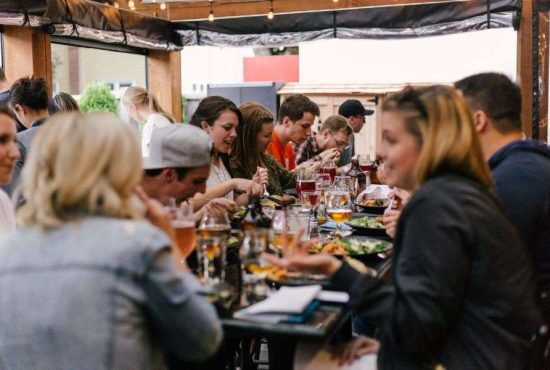 7 indicii că la un restaurant se mănâncă bine