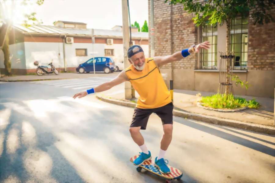 7 motive să-ți iei un skateboard la bătrânețe