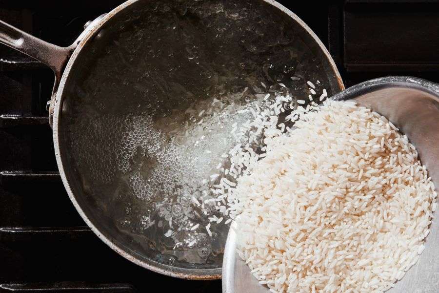 7 sfaturi utile pentru gătirea orezului
