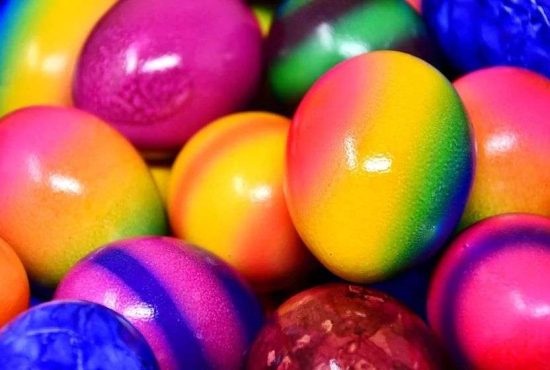 7 metode inedite de vopsit ouăle
