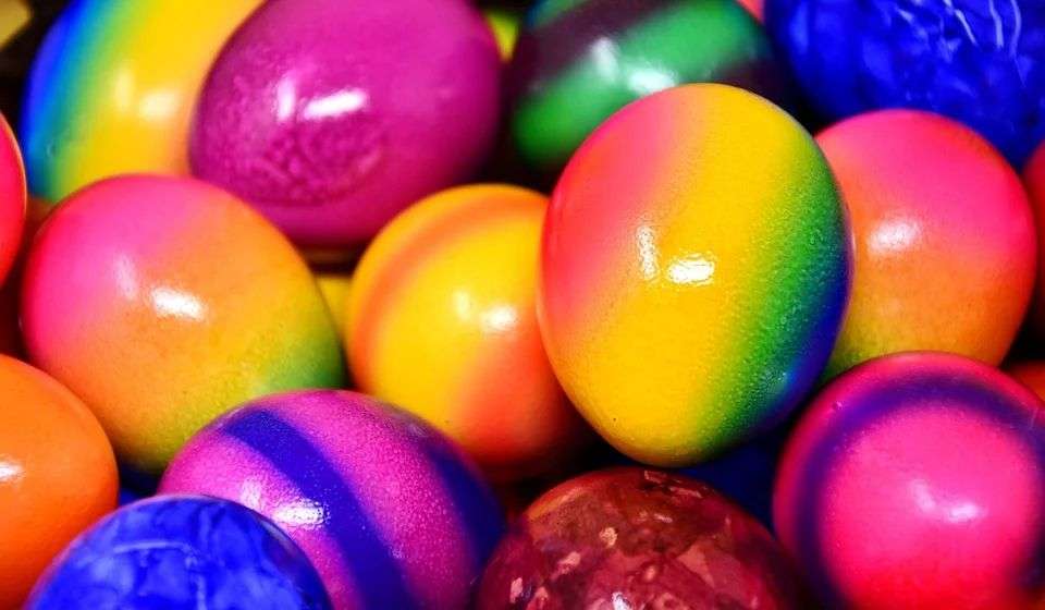 7 metode inedite de vopsit ouăle