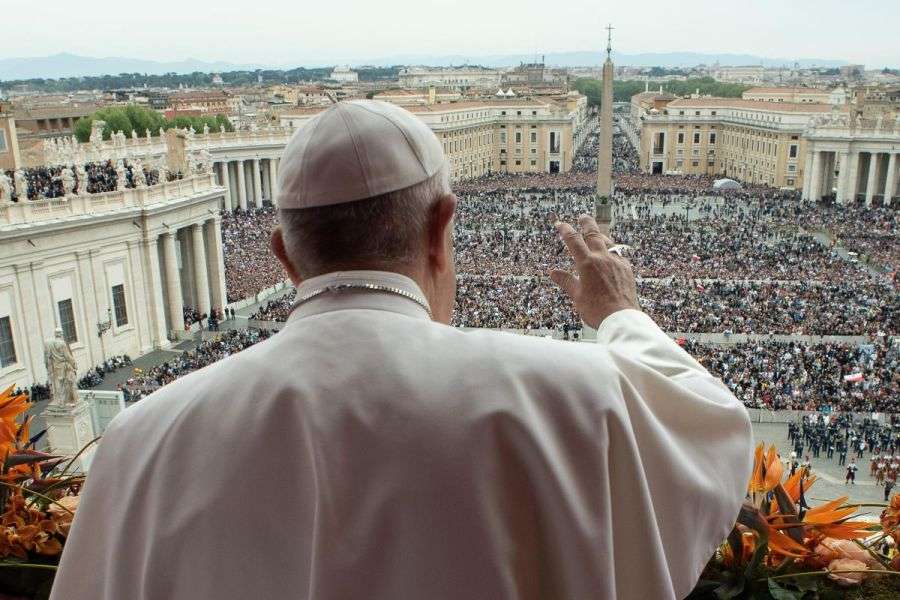7 intervenții chirurgicale suferite de Papii de la Vatican