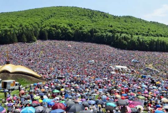 7 detalii care-ți arată că turismul este, de fapt, o religie