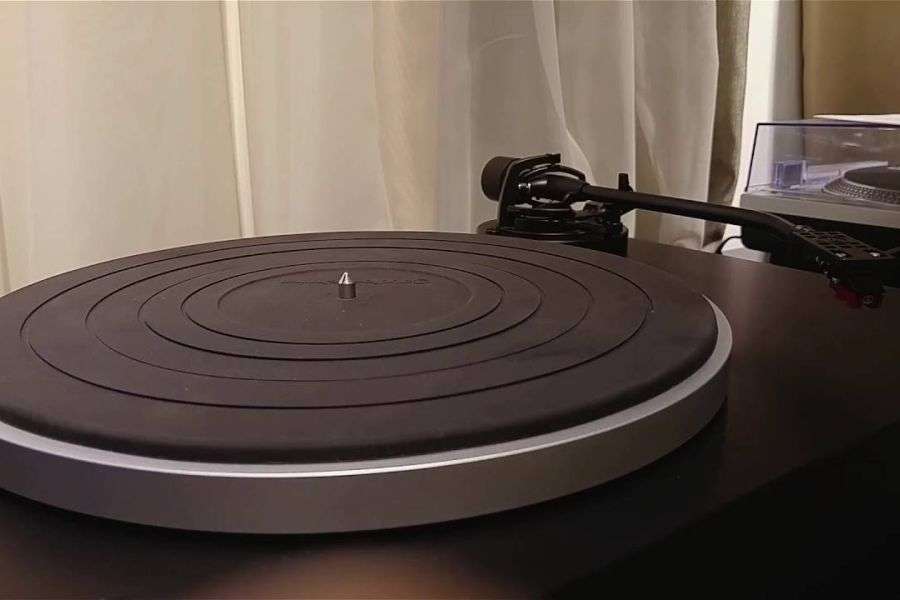 7 sfaturi utile ca să îţi alegi un pickup pentru ascultat discuri