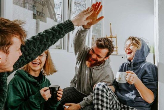 7 metode prin care poți să-ți faci prieten ca adult