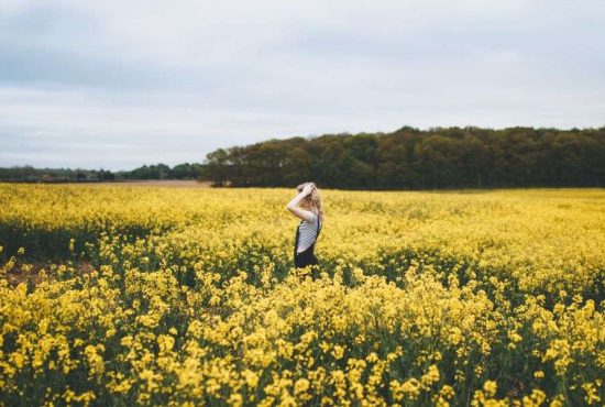 7 sfaturi pentru fetele care vor poze reușite în rapiță