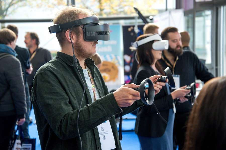 7 moduri în care românii ar putea folosi realitatea virtuală