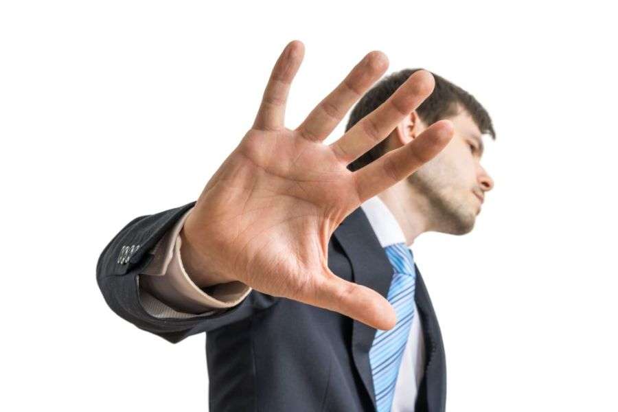 7 motive pentru care nu e bine să dai bani împrumut
