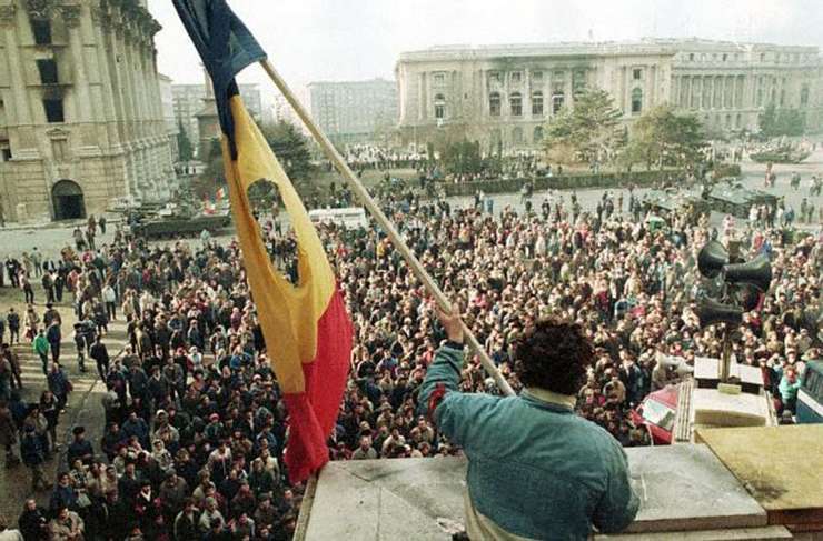 7 dovezi că ultimii 35 de ani de democrație au fost degeaba