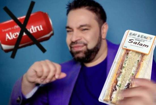 Cola cu numele lui are orice sărac! Salam se laudă că a găsit un sendviş cu numele lui