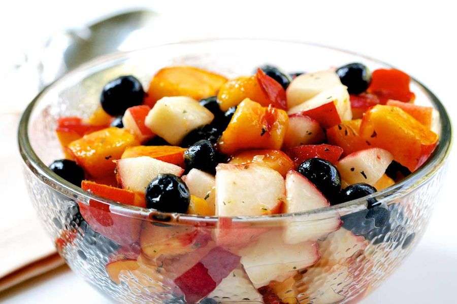 7 probleme pe care le poți avea dacă mănânci prea multe fructe