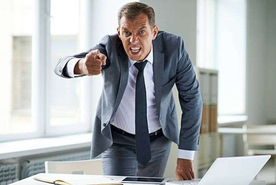 7 indicii că e posibil să fii concediat de la corporație