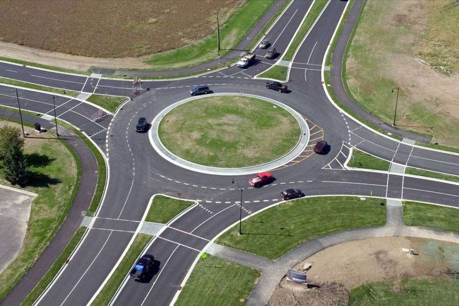 7 reguli pentru a circula mai bine în sensul giratoriu