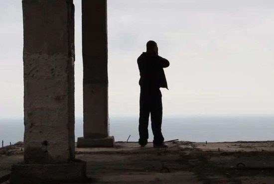 7 dezavantaje cu care te confrunți dacă ești foarte înalt