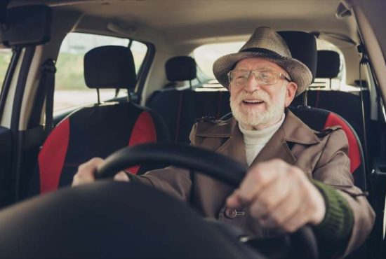 7 condiții pentru șoferii de peste 70 ani ca să mai poată conduce mașini