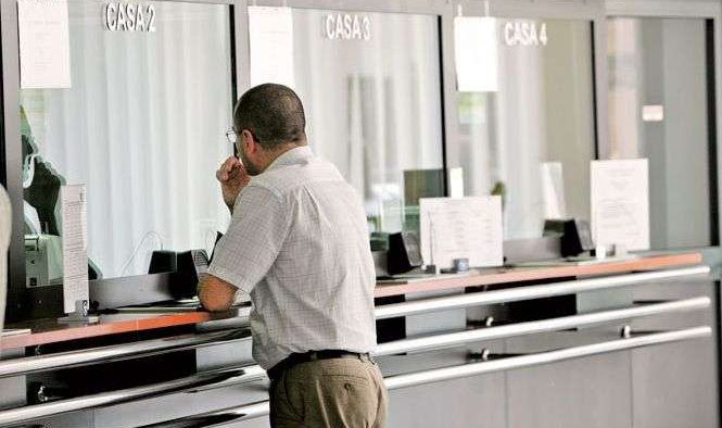 Cel mai răspândit mit în România este că ai toate actele la tine când mergi la ghișeu