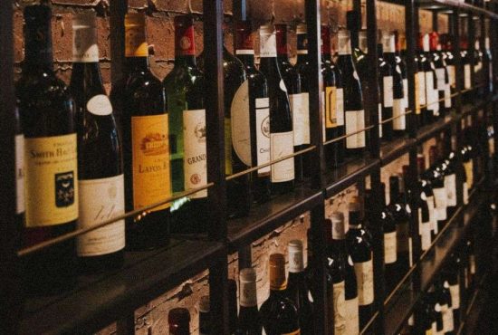 7 metode de desfăcut sticla de vin fără tirbușon