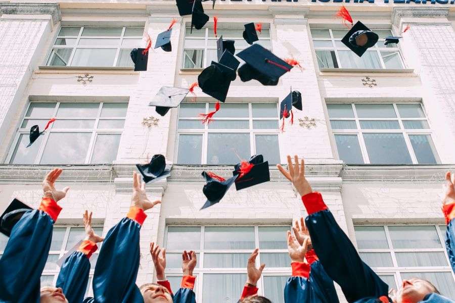 Unde dăm la facultate? 7 instituţii prestigioase de învăţământ superior