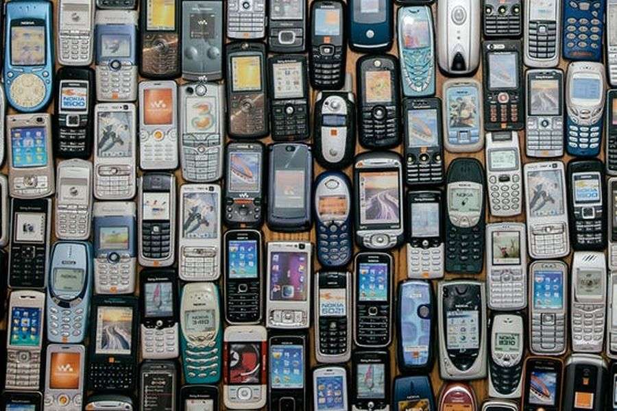 7 modele de telefon mobil care au rămas în istorie