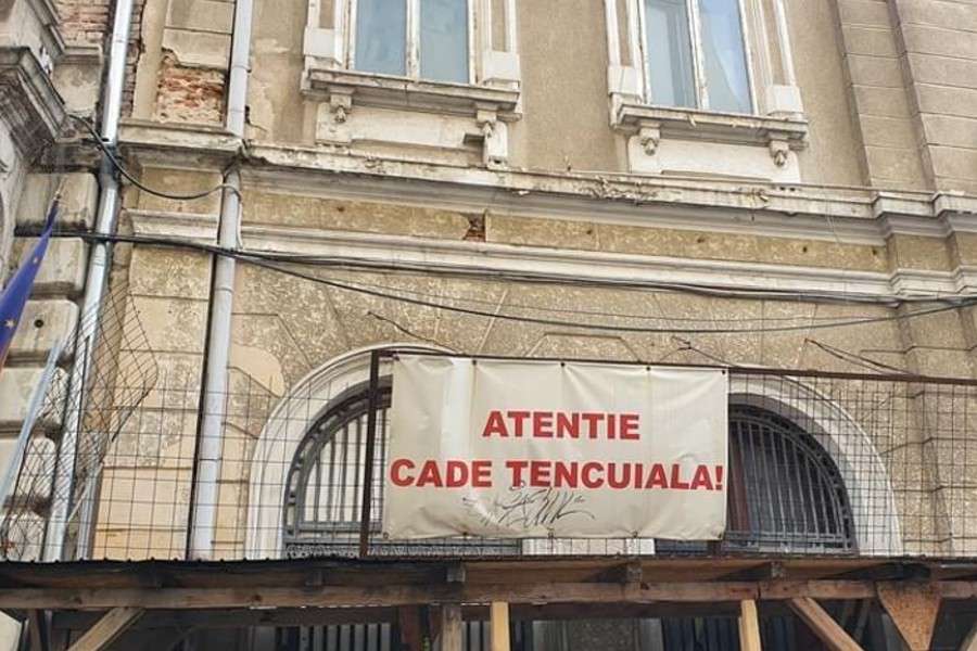 7 metode să nu mai cadă tencuiala peste noi