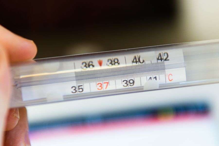 7 metode să-ți scazi rapid temperatura corpului
