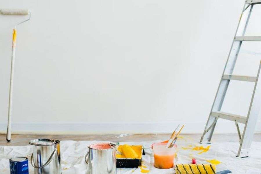 7 lucruri despre românii care își renovează singuri casele