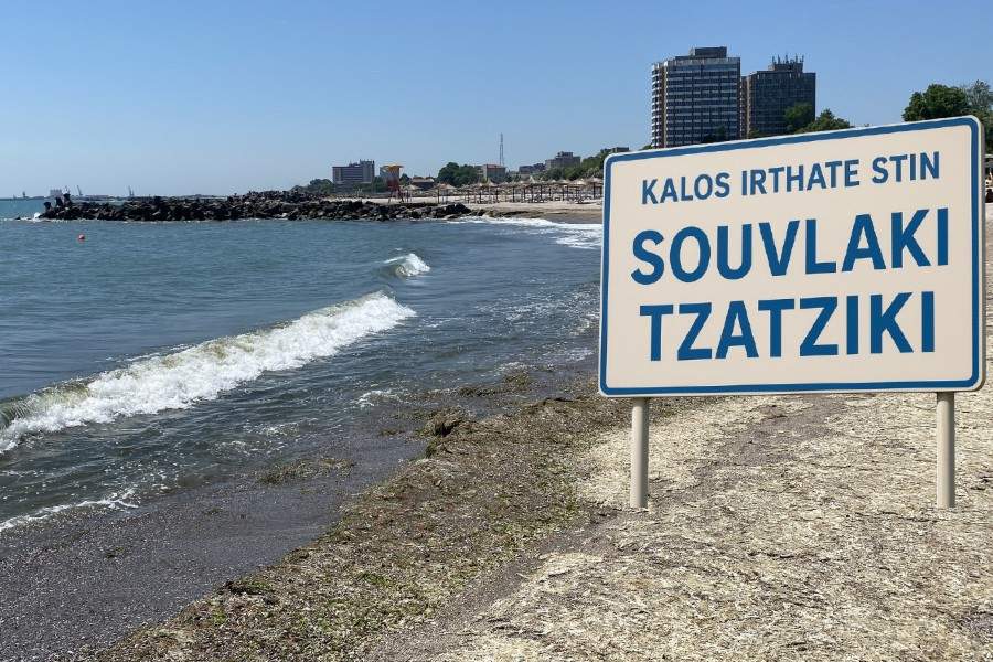 Stațiunea Saturn își schimbă numele în Souvlaki Tzatziki, ca să atragă turiștii români