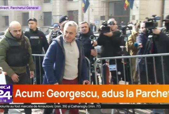 Călin Georgescu chemat la Parchet după ce a furat din casele sinistraților din Broșteni