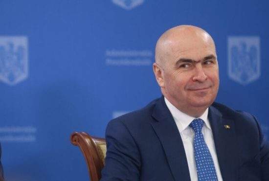 Succes! Statul a făcut atâția bani din noile taxe, că pensiile speciale se pot dubla