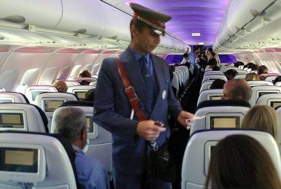 CFR vrea ca pasagerii avioanelor să plătească bilete pentru trenul de aterizare