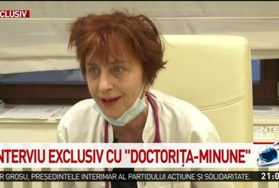 Flavia Groşan recomandă purtarea chiloţilor pe dos, împotriva deochiului de la vaccinaţi