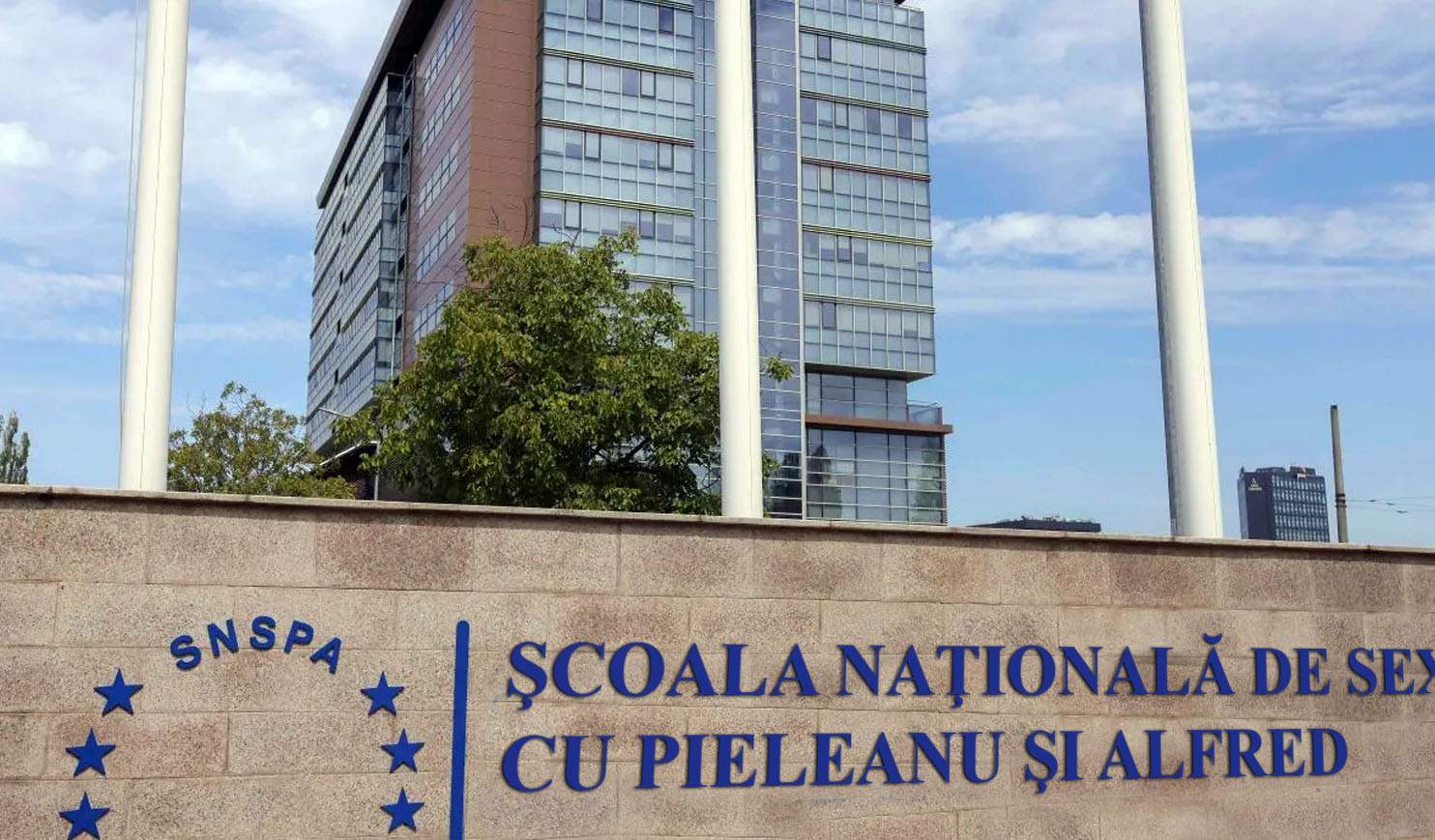 SNSPA îşi schimbă numele. Nu se va mai chema Şcoala Naţională de Sex cu Pieleanu şi Alfred