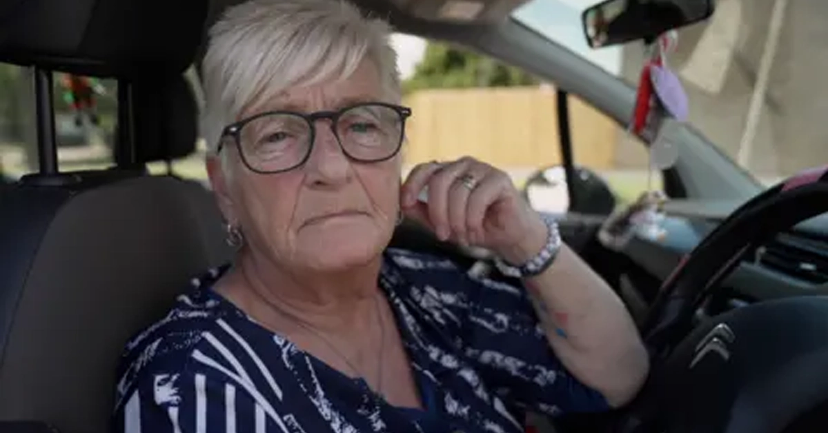 Un român și-a uitat soacra în mașină când s-a dus în Lidl și aia a făcut spume la gură