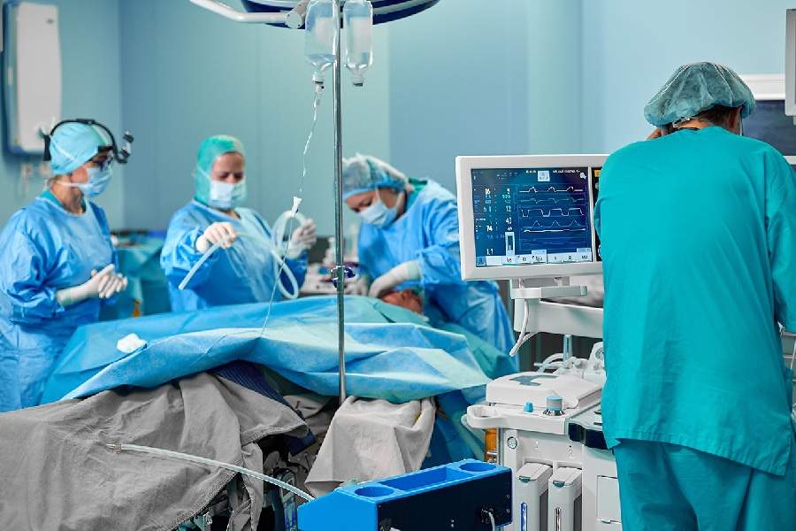 Reușită medicală. S-a făcut primul transplant de inima străzii în Pantelimon