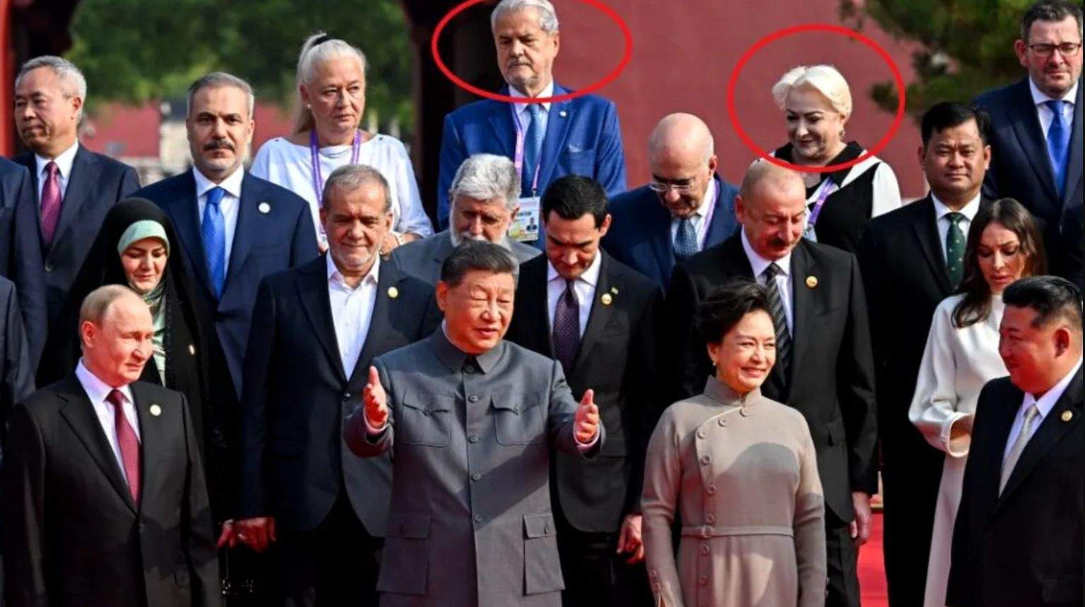 Dăncilă a fost invitată în China ca să pară dictatorii, prin comparație, mai inteligenți
