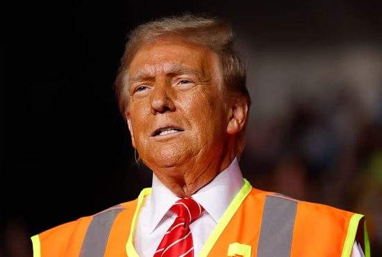 Donald Trump avertizează că paracetamolul te face senil şi portocaliu