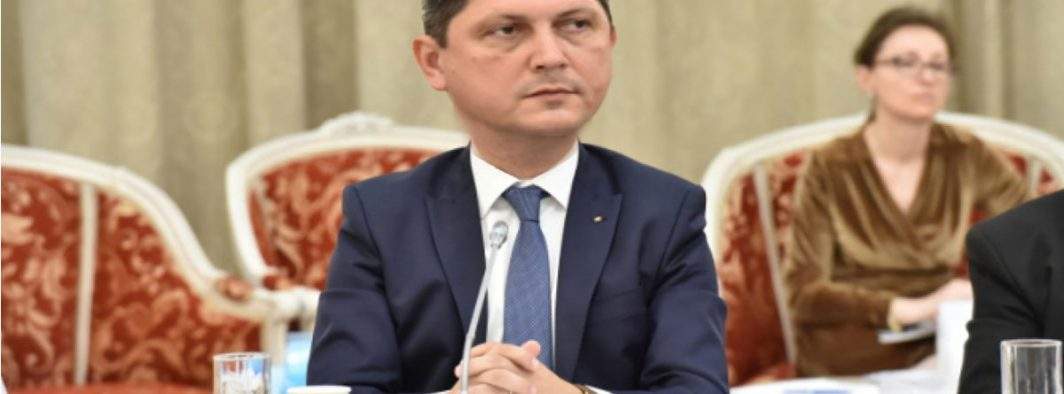 Titus Corlățean se retrage din politică după ce a câștigat iar premiul pentru cel mai mare dovleac