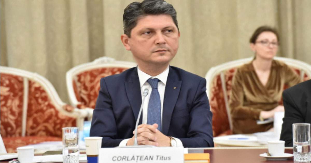Titus Corlățean se retrage din politică după ce a câștigat iar premiul pentru cel mai mare dovleac