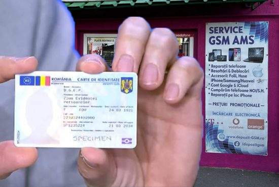 Un român s-a dus la service GSM și și-a făcut unlocking la buletinul electronic