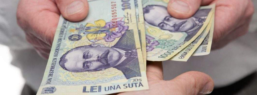 Previzibil. Și în 2025, cuvântul anului în România este „Dă-mi 100 de lei până la salariu”