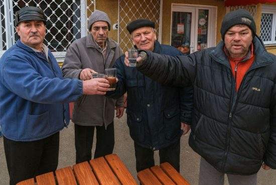 Un sat din Vaslui nu are apă de 5 ani și nimeni nu s-a plâns: „Ce-i aia apă?”